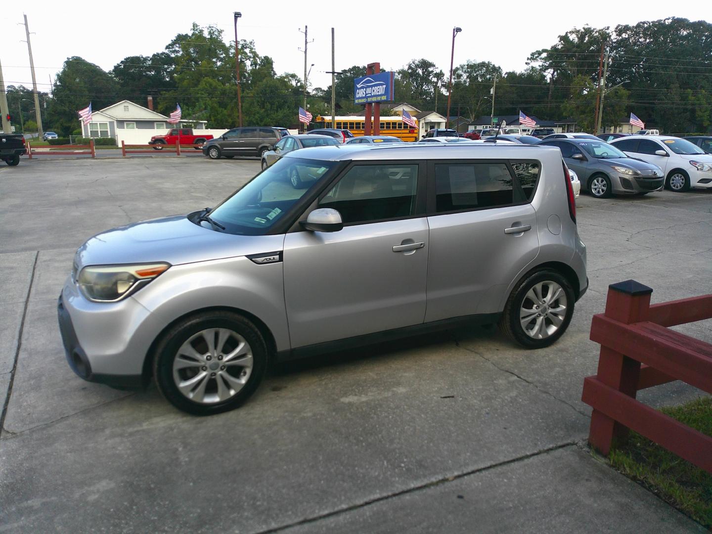 2015 SILVER KIA SOUL + (PLUS) (KNDJP3A53F7) , located at 10405 Abercorn Street, Savannah, GA, 31419, (912) 921-8965, 31.988262, -81.131760 - Photo#1